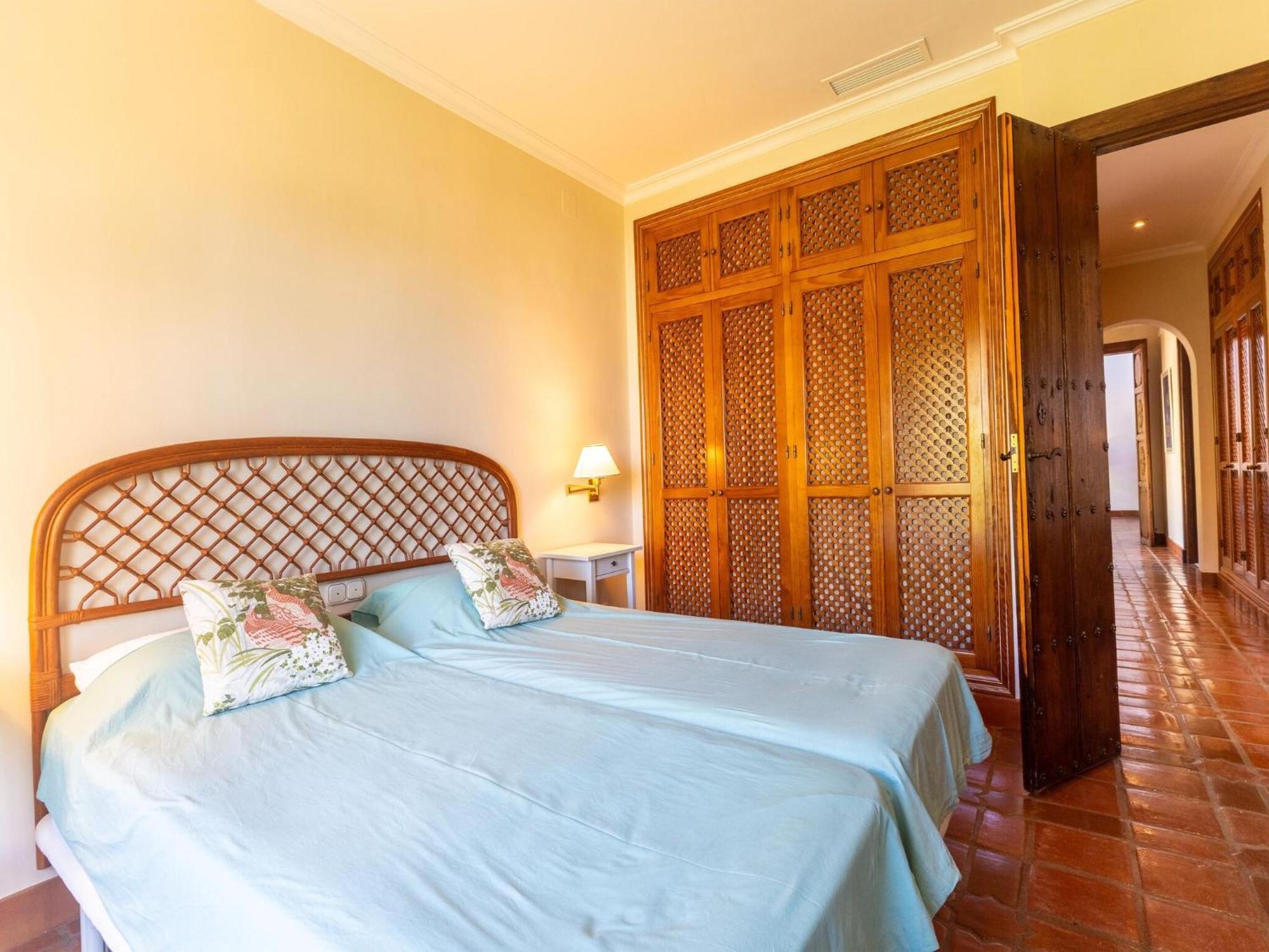 Beautiful With Swimming Pool Marbella