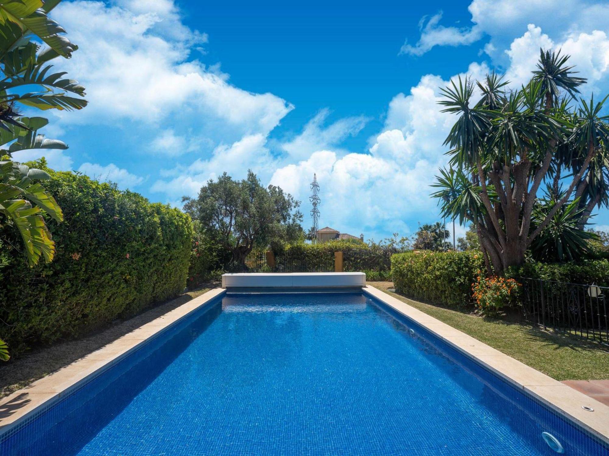 Beautiful With Swimming Pool Marbella