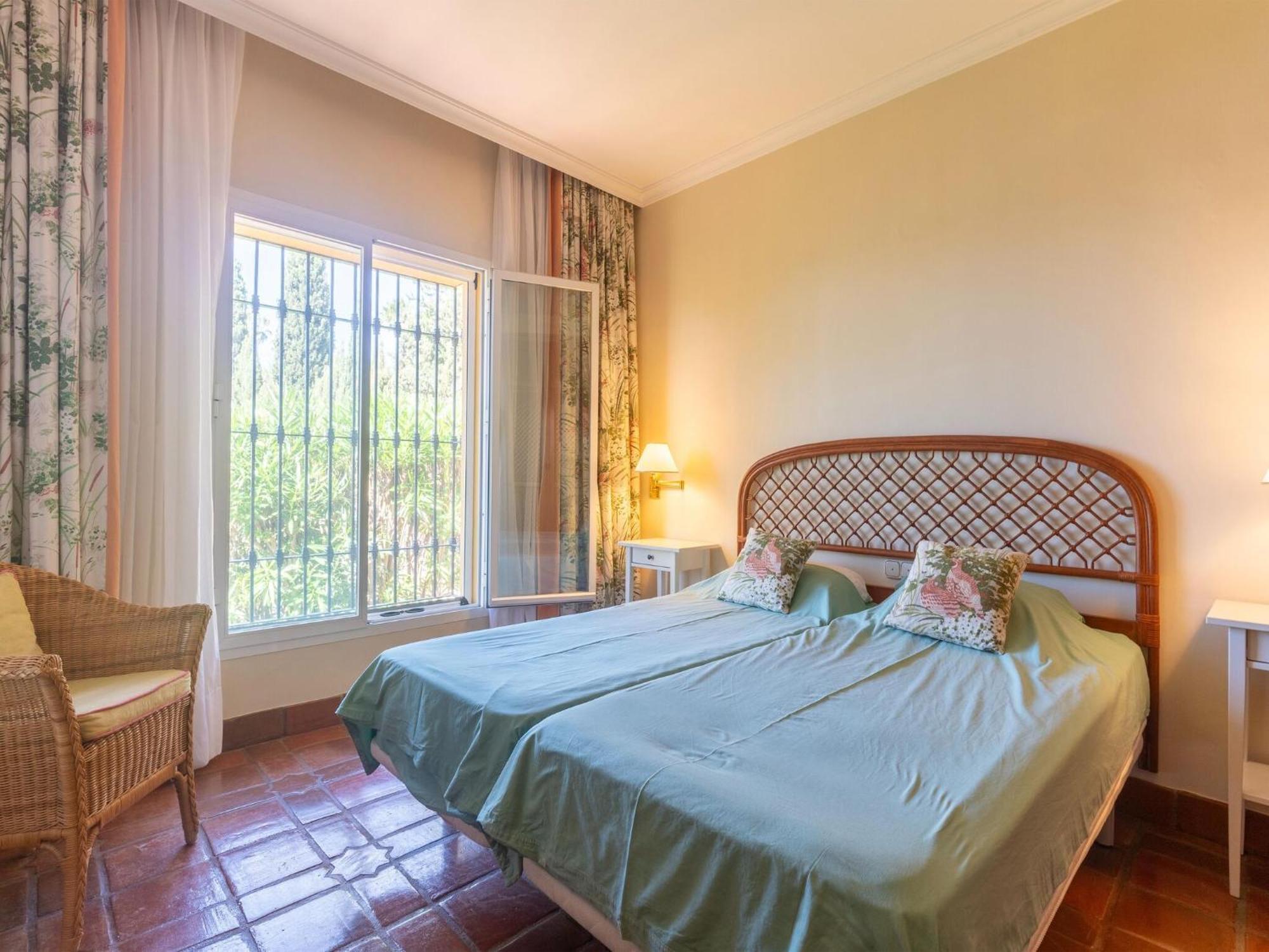 Beautiful With Swimming Pool Marbella